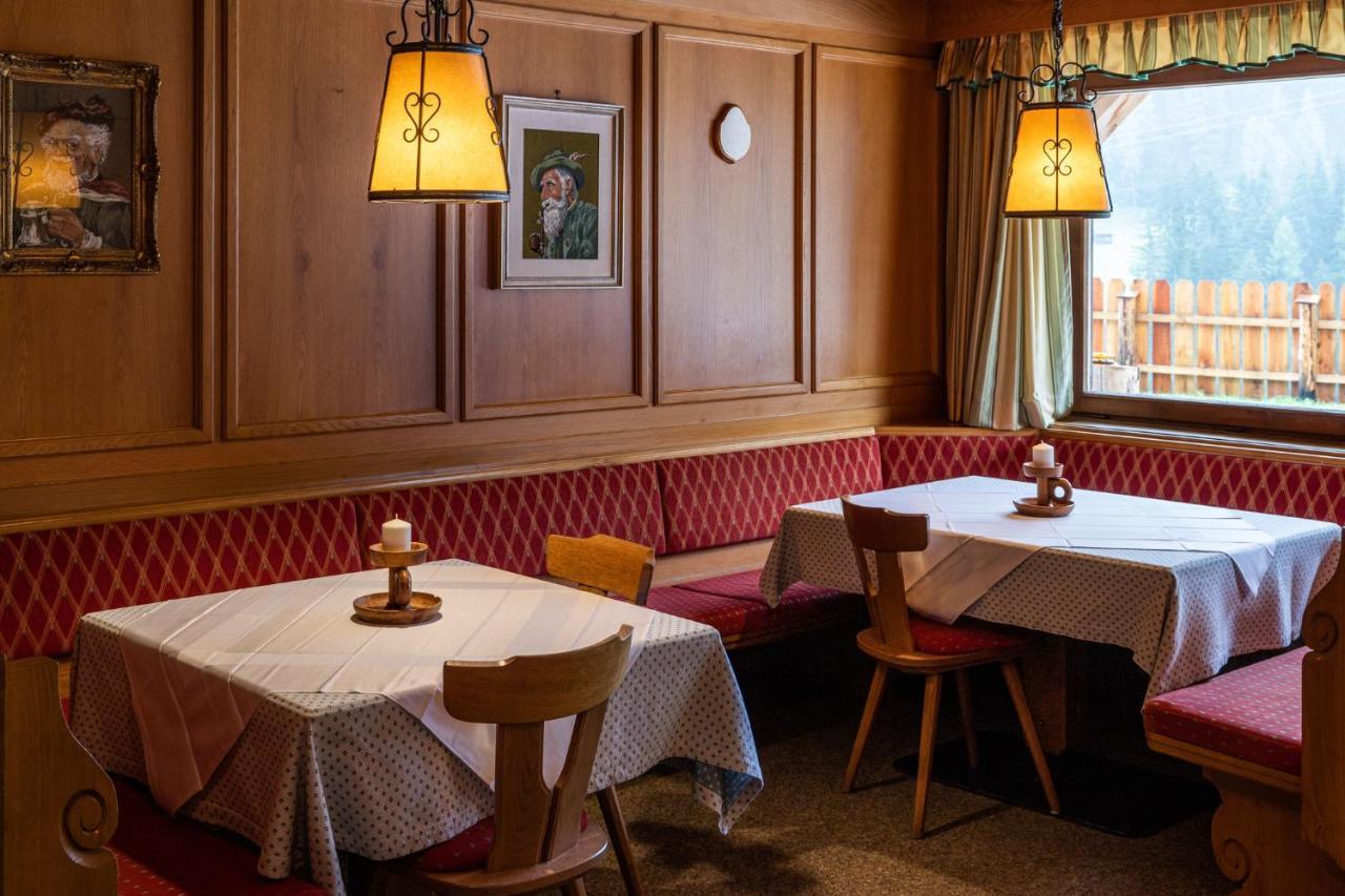 ラ・ヴィッラ Garni Juri Bed & Breakfast エクステリア 写真